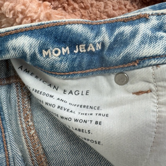 SOLD: AE Mom Jeans - Picture 14 of 14